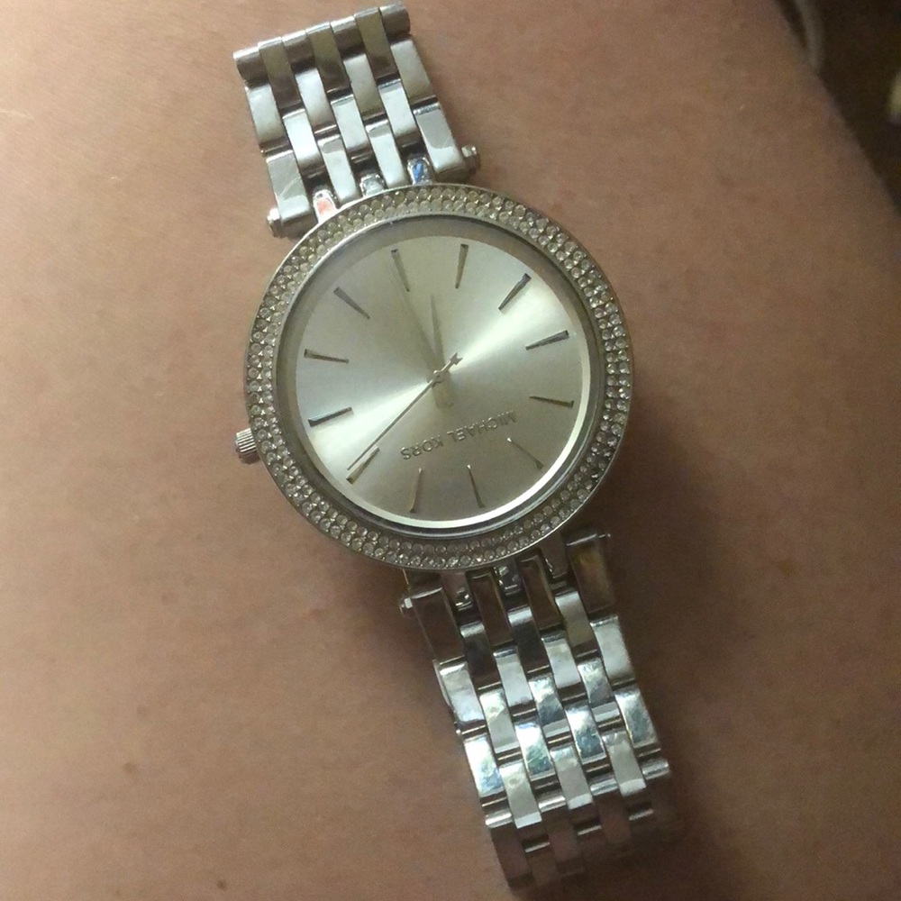 Michael Kors watch - Picture 3 of 3